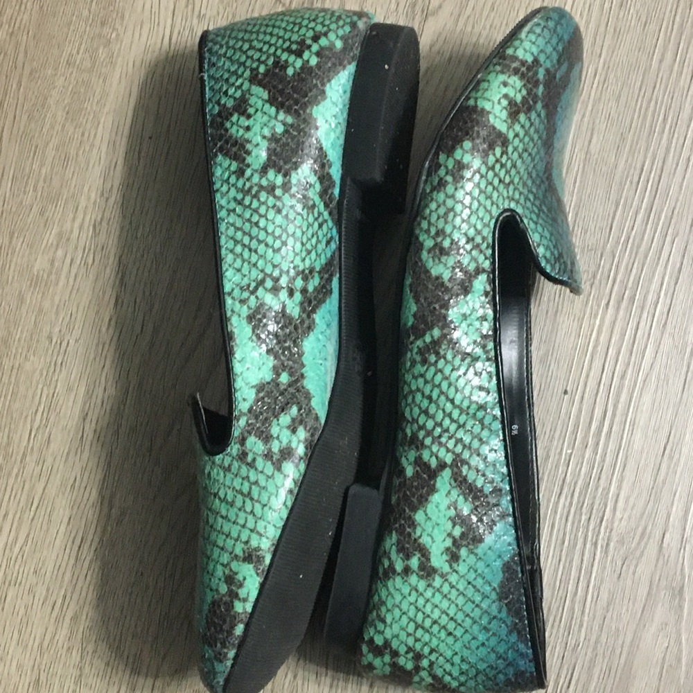 Massimo Green/Blue/Black Snakeskin Women's Loafers Size 6 1/2 - Picture 2 of 9